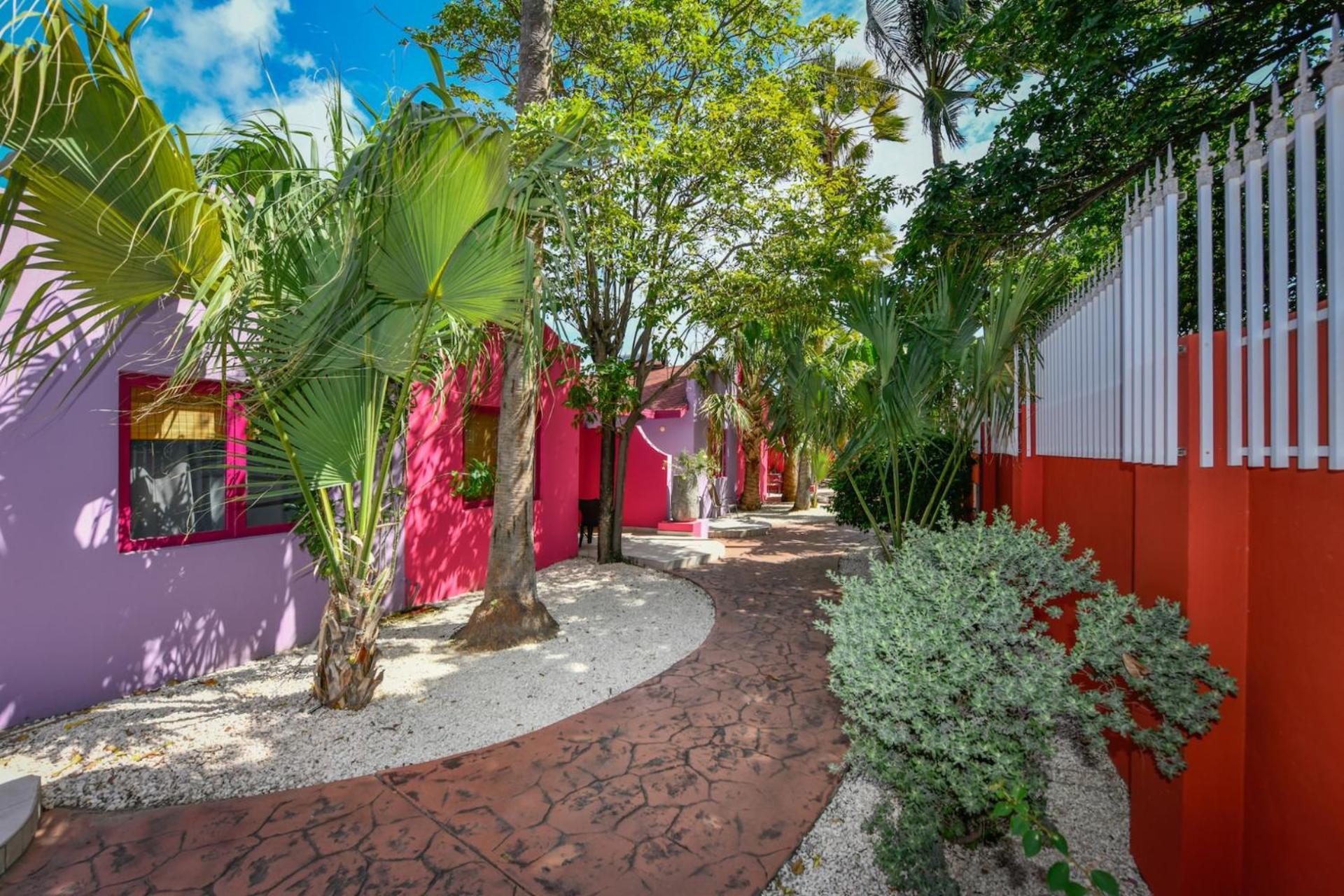 Cadushi Apartments Oranjestad Exterior photo