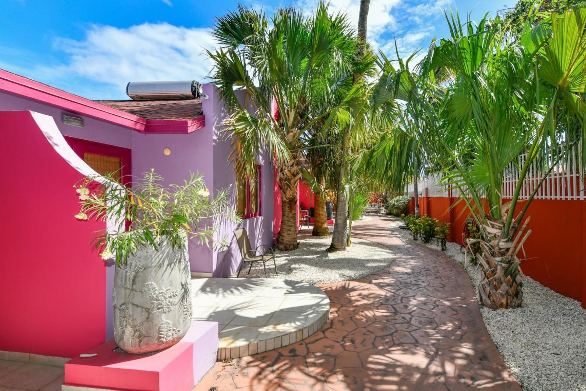 Cadushi Apartments Oranjestad Exterior photo