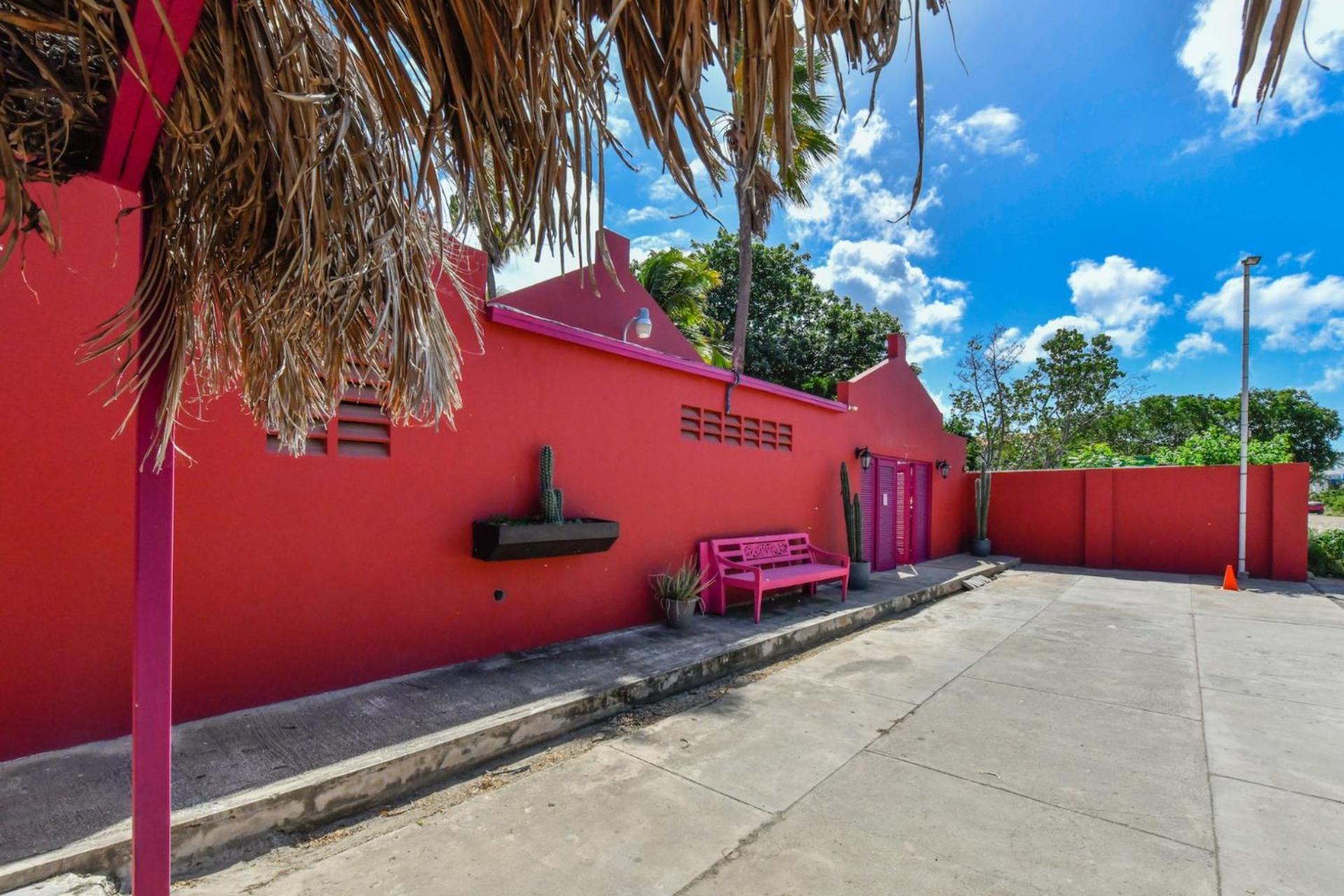 Cadushi Apartments Oranjestad Exterior photo